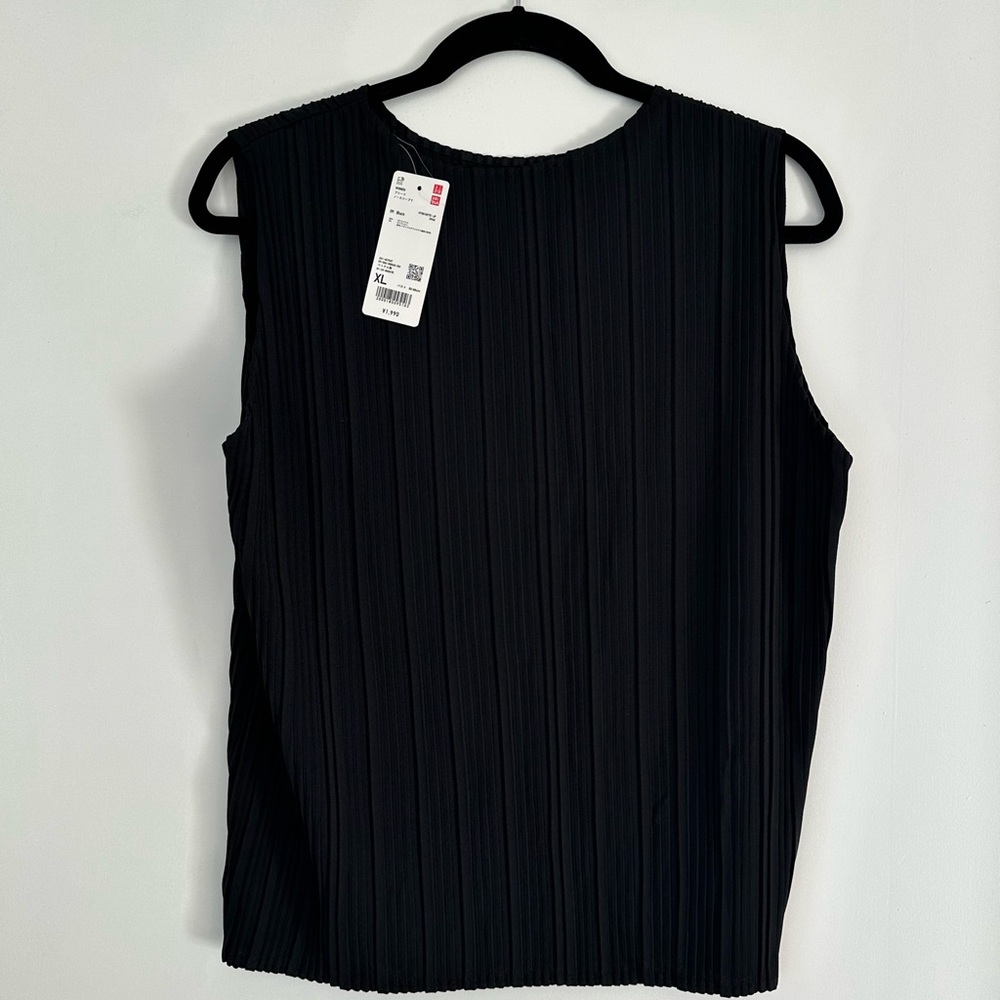 Uniqlo Black Micro Pleated Plisse Tank Top Size XL (Japan)